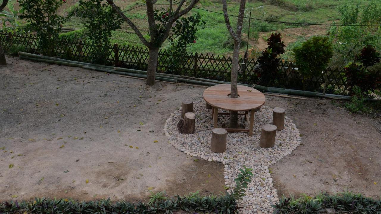 Nha Tan - Mai Chau Homestay And Tours Exterior foto