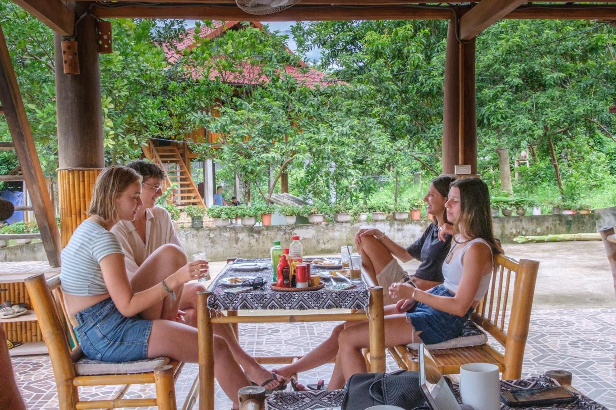 Nha Tan - Mai Chau Homestay And Tours Exterior foto
