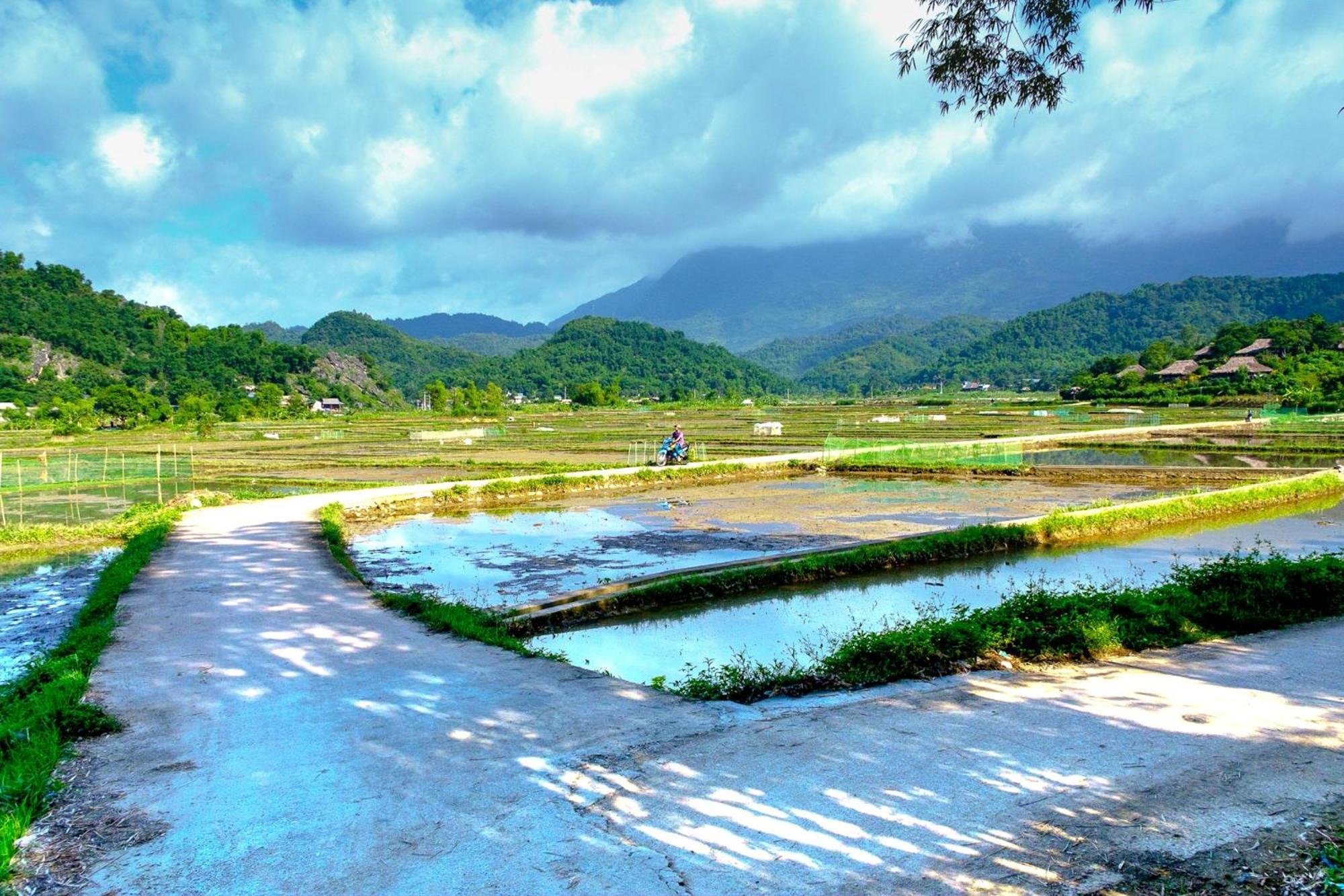Nha Tan - Mai Chau Homestay And Tours Exterior foto