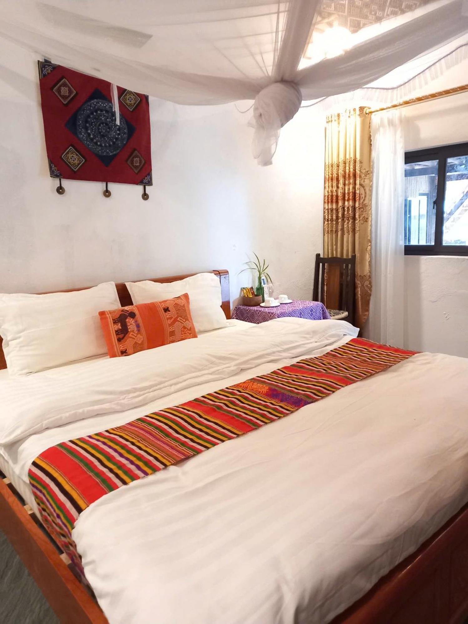 Nha Tan - Mai Chau Homestay And Tours Exterior foto