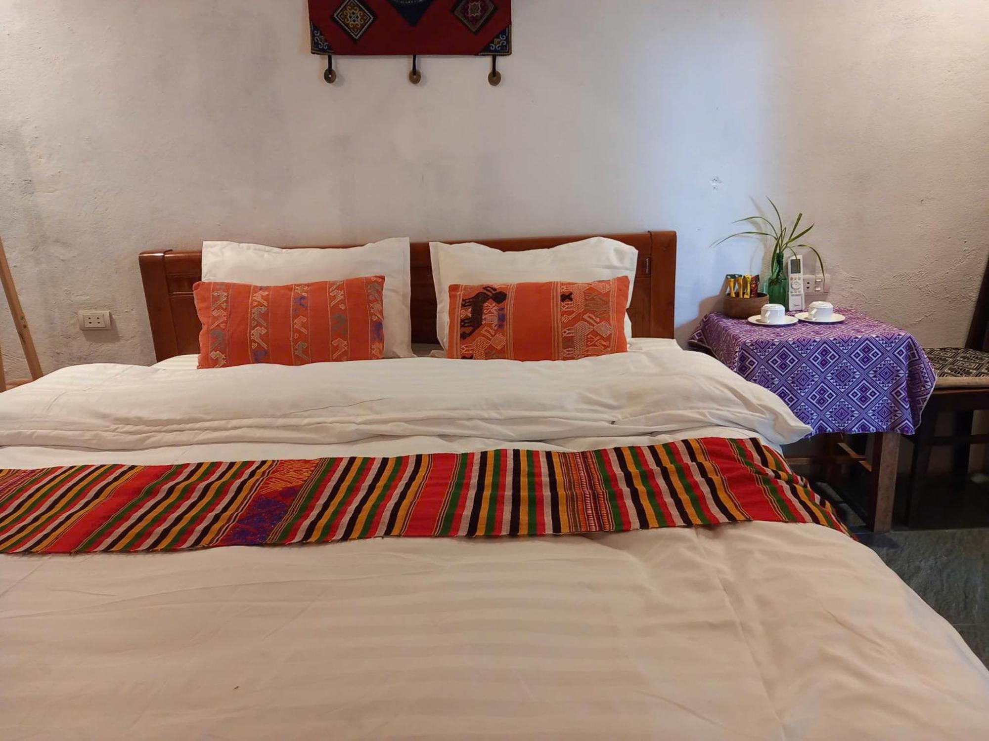 Nha Tan - Mai Chau Homestay And Tours Exterior foto